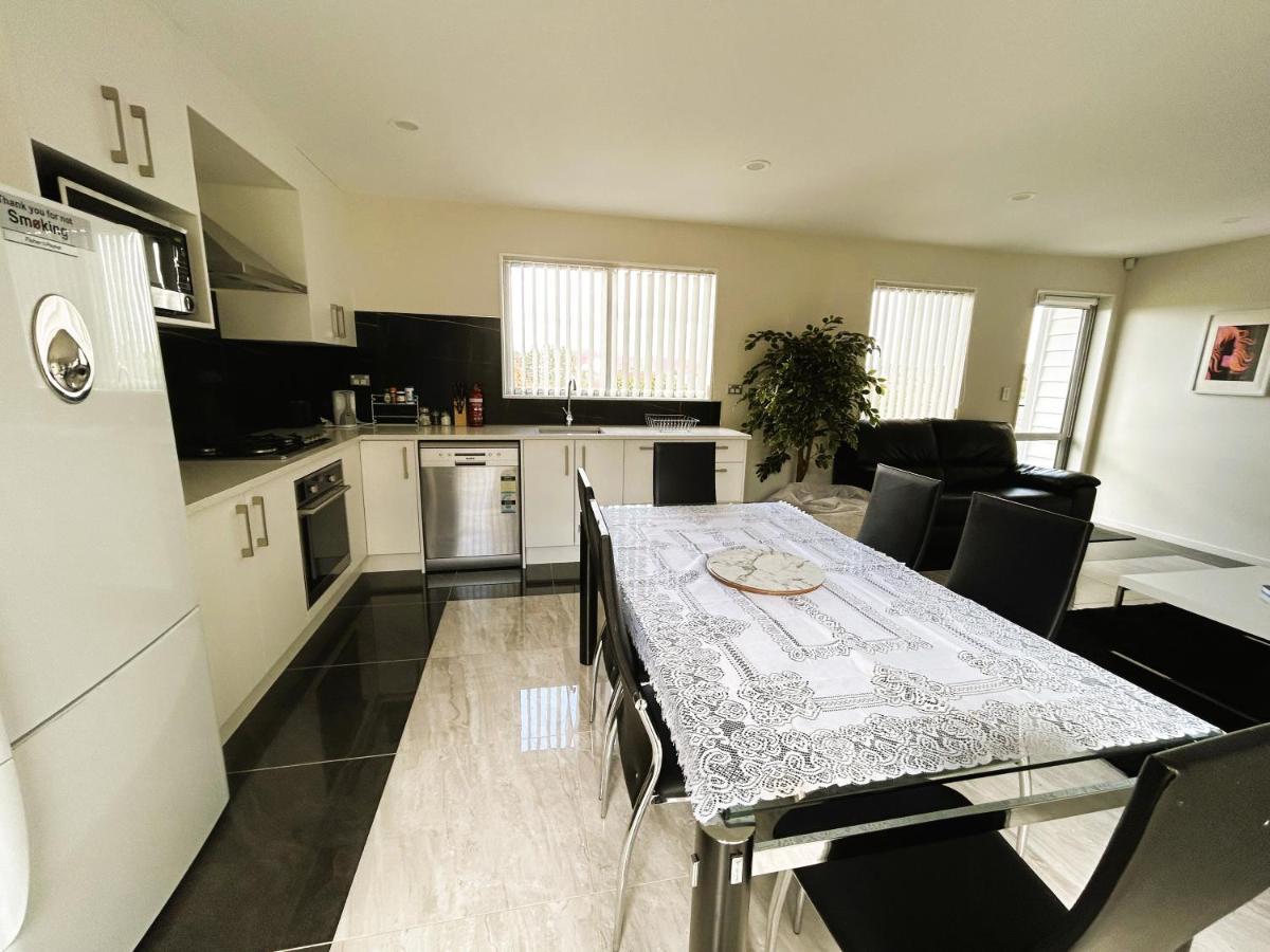 Cross Roads Apartment Pokeno Exterior foto