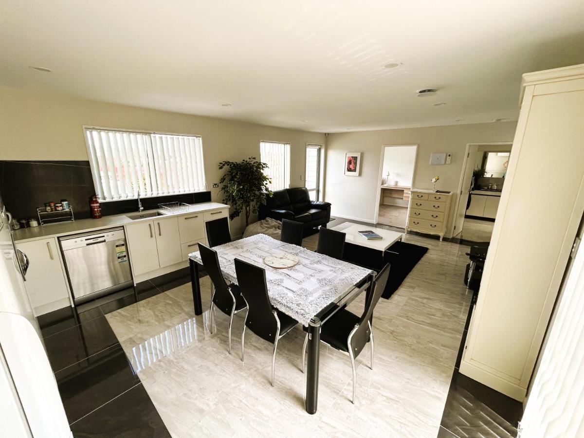Cross Roads Apartment Pokeno Exterior foto